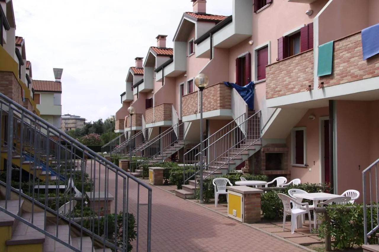Apartment Poolside Getaway Seaside Flat In Rosolina Rosapineta Italy