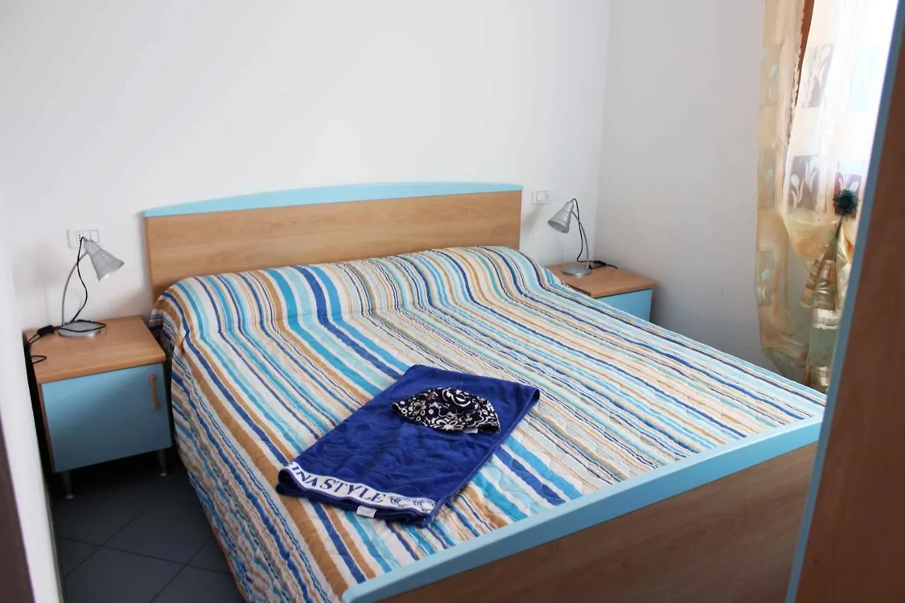 Poolside Getaway Seaside Flat In Rosolina Rosapineta