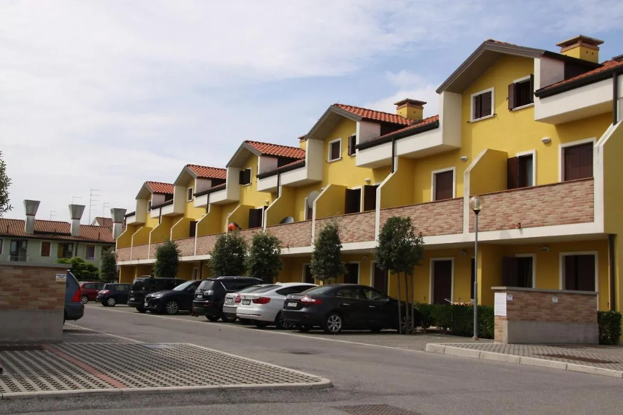 Apartment Poolside Getaway Seaside Flat In Rosolina Rosapineta